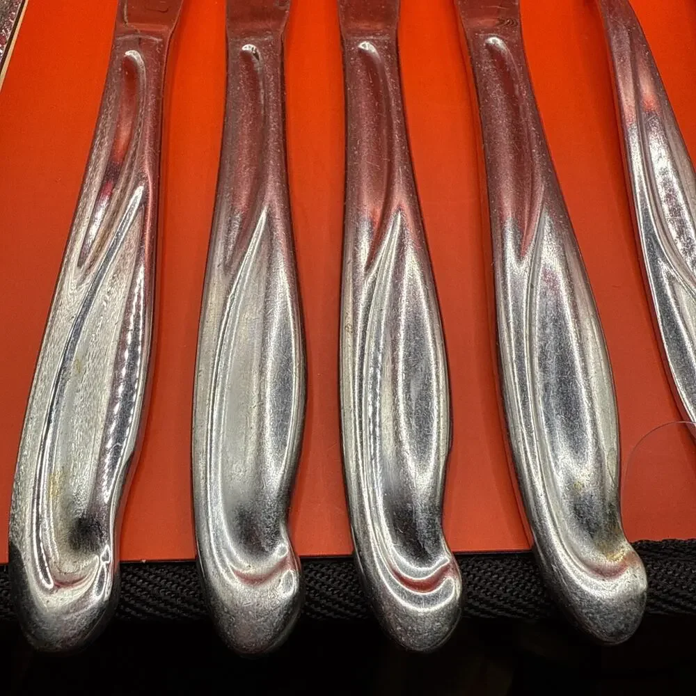 (8)Reed & Barton EDGARTOWN Dinner Fork Knife Stainless Flatware Replacement Glos